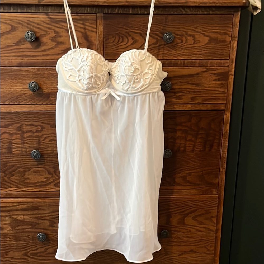 Flora Nikrooz White Lace Chemise with Sweetheart Neckline